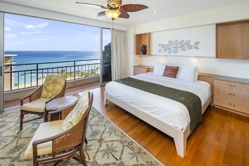 Large Master Bedroom with Awesome Views           