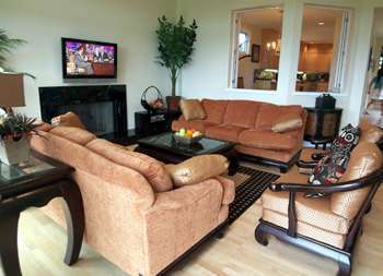 2 Fireplaces - 4 LCD TVs                          