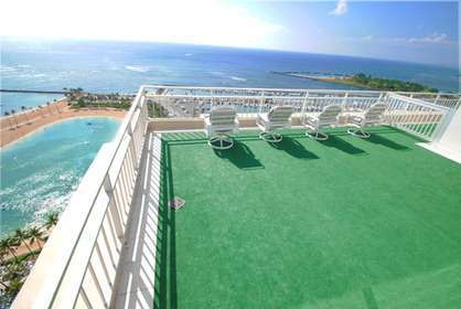 Massive 490sf Penthouse Lanai Beach Views         