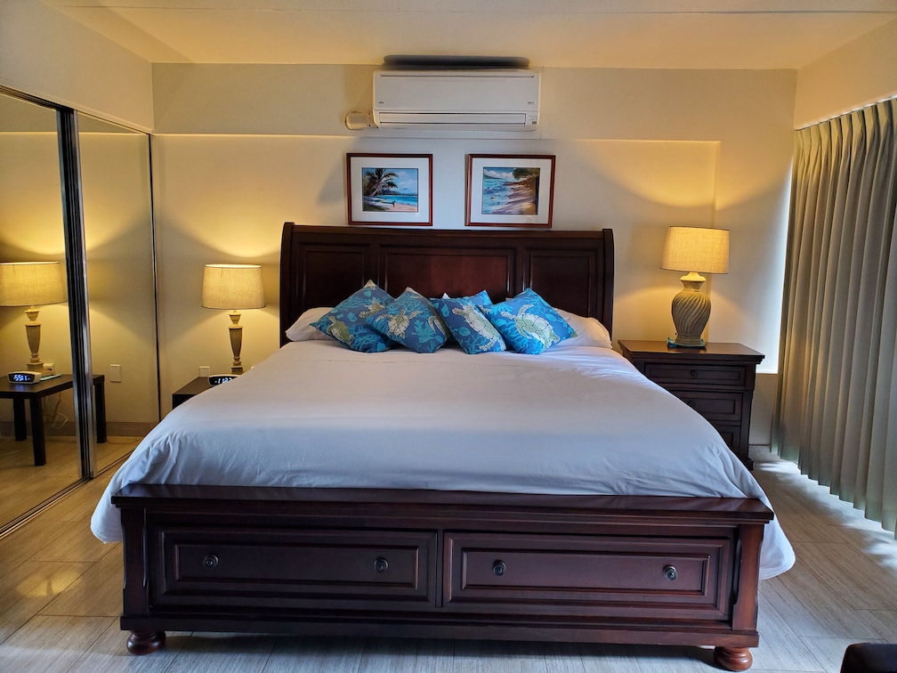 King bed & Full Closets                           