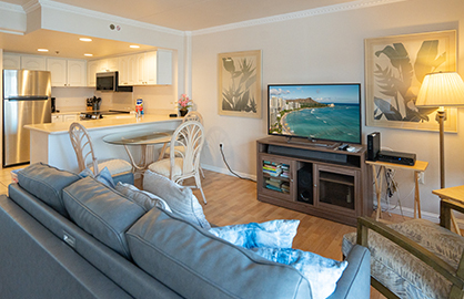 Spacious Living Area w/ Dining set