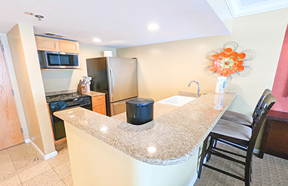 Breakfast Bar and Stools                          