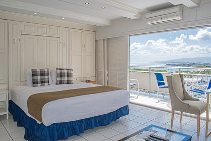 King Size Bed w/ Views                            