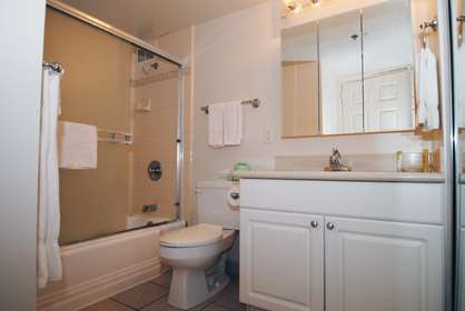 Master Bath with Tub/Shower