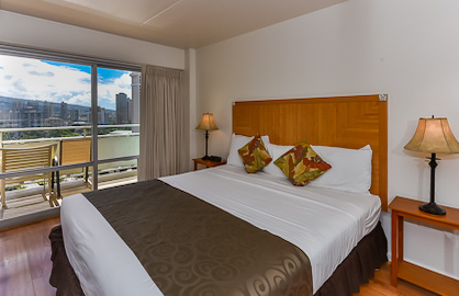 King Bed with City Views                          