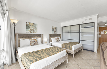 Two Double Beds - Full Closets                    