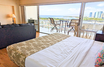Ocean Views from King Bed!                        