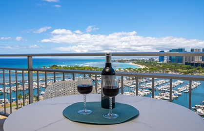 Enjoy Your Favorite Drink in Lanai