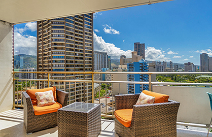 Comfy Spacious Lanai                              