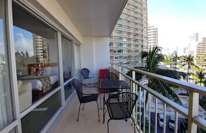 Large 120sf Lanai                                 