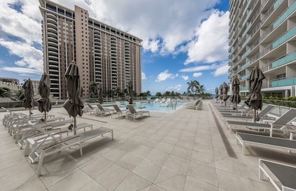 Lokahi Pool & Sundeck                             