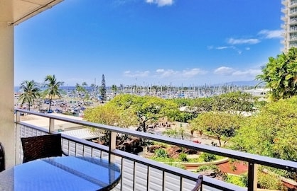 Beautiful Courtyard/Ocean Views                   