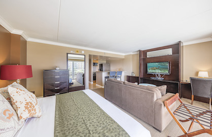 Comfy King Bed!                                   