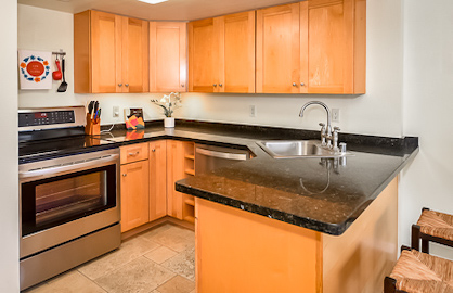 Granite Kitchen with Dishwasher