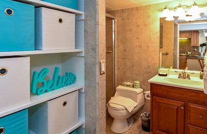 Beach Theme Bathroom - Walk-  in Shower