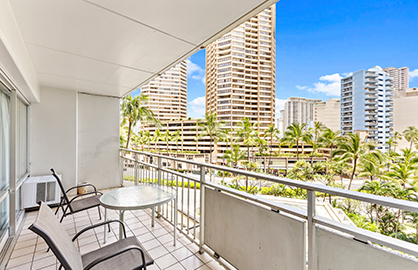Enjoy Your Private Lanai                          