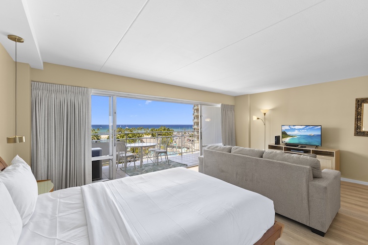 Direct Lagoon Ocean Views                         
