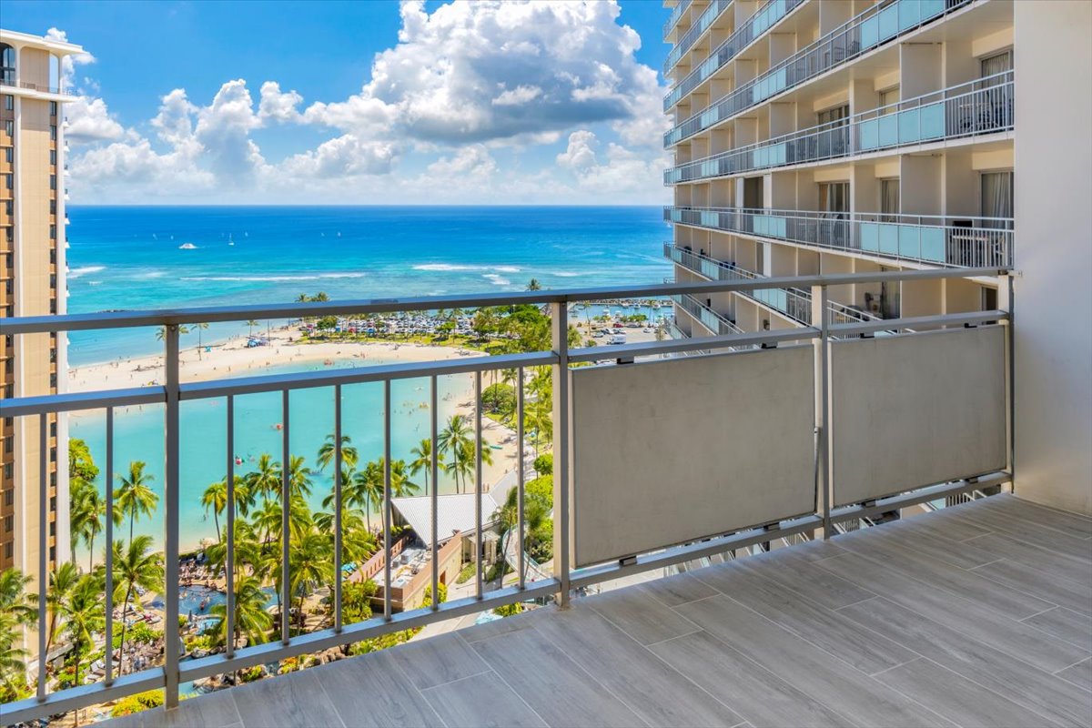 Great Surfer Lagoon Views